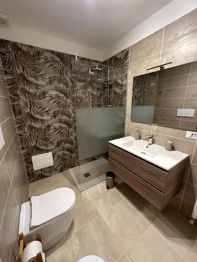 דסנזאנו דל גארדה Desenzanino Apartment Twelve מראה חיצוני תמונה